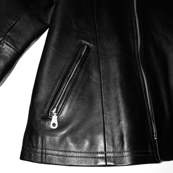 Vintage 90s Kids Black 100% Leather Jacket with zipper and pockets Size XL - Picture 2 of 16